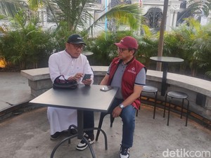 Pupus Harapan CJH Furoda Surabaya Usai Gagal Berangkat ke Tanah Suci