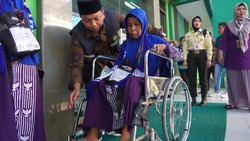 Marhamah, Jemaah Haji Tertua Jatim 104 Tahun Berangkat ke Tanah Suci