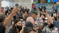 Go Youn Jung Resident Playbook Tiba di Bali, Diserbu Fans hingga Sulit Jalan