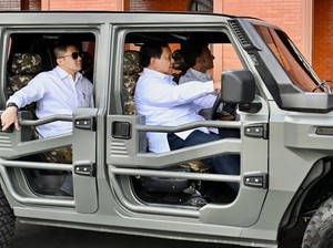 Prabowo Mau Wajibkan Menteri Pakai Mobil Maung