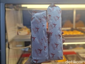 Gede Banget! Shawarma Jumbo Panjangnya Sampai 30 Centimeter