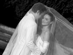 Foto-foto Pernikahan Amanda Rawles & Adriel Susanteo Foto-foto Pernikahan Amanda Rawles & Adriel Susanteo