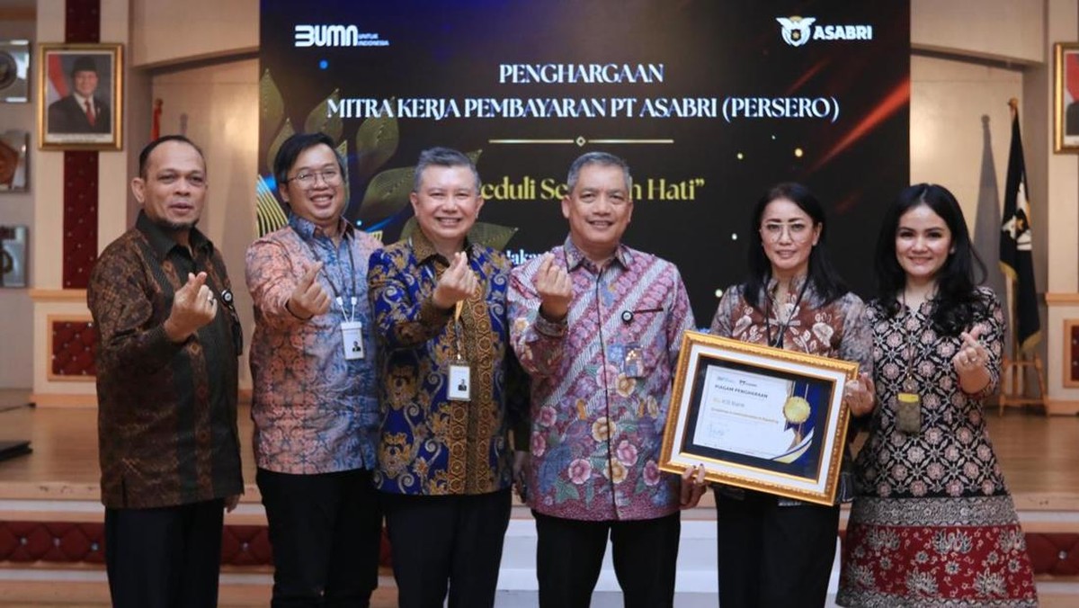 KB Bank Menerima Penghargaan untuk Administrasi dan Pelaporan yang Baik