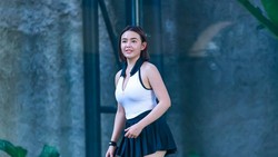 Gaya Amanda Manopo Olahraga Padel, Tampil Seksi Dengan Rok Mini