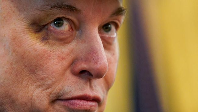 Bertemu Trump, Bos Tesla Muncul di Publik dengan Mata Memar