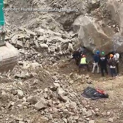 Video: ESDM Selidiki Longsor Maut Tambang Gunung Kuda Cirebon