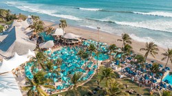 10 Beach Club Terbaik di Bali, Salah Satunya Milik Raffi Ahmad