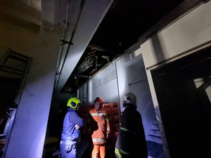 Pabrik Kecap di Surabaya Terbakar, Api Bakar Atap Mess Karyawan