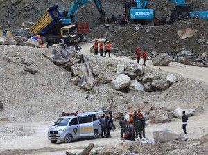 Korban Tewas Longsor Gunung Kuda Cirebon Jadi 21 Orang, 4 Masih Hilang