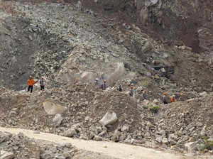 Longsor Gunung Kuda Menyimpan Empat Nama yang Tertinggal