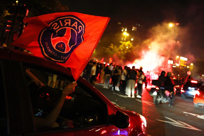 Ricuh perayaan juara Liga Champions Paris St Germain di Paris, Prancis, Minggu (1/6/2025) dini hari WIB. (REUTERS/Abdul Saboor) Ricuh perayaan juara Liga Champions Paris St Germain di Paris, Prancis, Minggu (1/6/2025) dini hari WIB. (REUTERS/Abdul Saboor)