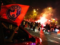 Pesta Kemenangan PSG Ricuh, Dua Orang Tewas dan Ratusan Ditahan