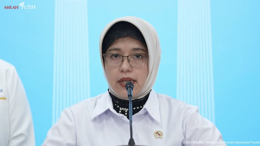 Kepala Badan Pusat Statistik (BPS) Amalia Adininggar Widyasanti dalam Keterangan Pers Menteri Usai Ratas Terkait Stimulus Ekonomi, Kantor Presiden, 2 Juni 2025. (Tangkapan Layar Youtube)