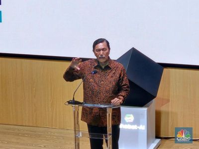 Luhut Bakal Evaluasi Bansos Digital Minggu Depan
