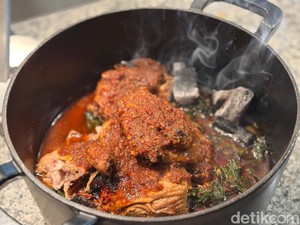 Spesial! Ikan Pangek hingga Ayam Masak Bom yang Jadi Menu Nostalgia 2 Chef