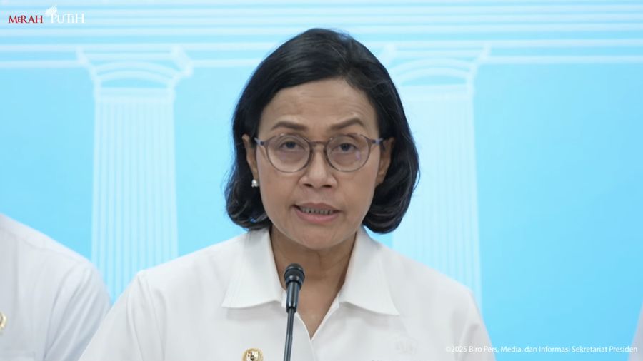 Menteri Keuangan, Sri Mulyani dalam Keterangan Pers Menteri Usai Ratas Terkait Stimulus Ekonomi, Kantor Presiden, 2 Juni 2025