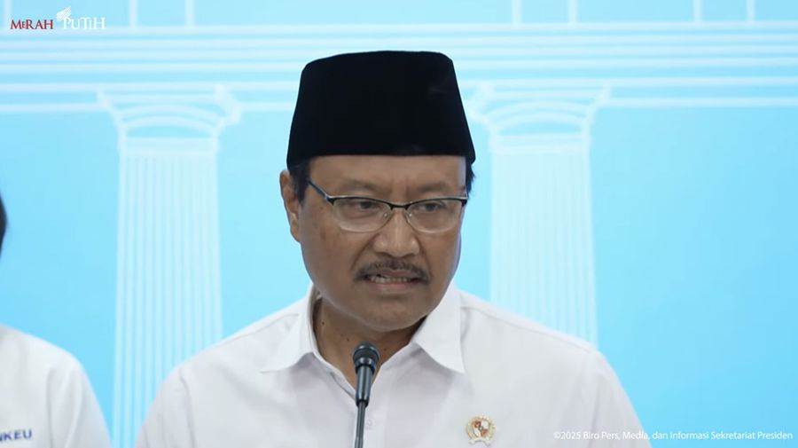 Menteri Sosial, Saifullah Yusuf (Gus Ipul) dalam Keterangan Pers Menteri Usai Ratas Terkait Stimulus Ekonomi, Kantor Presiden, 2 Juni 2025. (Tangkapan Layar Youtube)