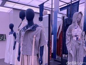Gaung Mode Bertanggung Jawab di Koleksi Sejauh Mata Memandang dan Adrian Gan