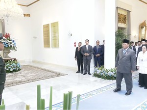 Momen Akrab Prabowo dan Megawati Bisik-bisik Sebelum Upacara Hari Pancasila