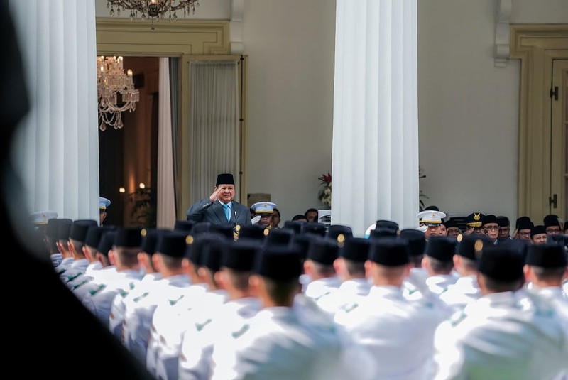 Presiden Prabowo Subianto memimpin upacara peringatan Hari Lahir Pancasila 2025 yang digelar di Gedung Pancasila, Kementerian Luar Negeri, Jakarta Pusat, Senin (2/6/2025). (Instagram/prabowo)