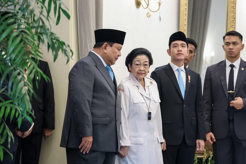 Presiden Prabowo Subianto memimpin upacara peringatan Hari Lahir Pancasila 2025 yang digelar di Gedung Pancasila, Kementerian Luar Negeri, Jakarta Pusat, Senin (2/6/2025). Presiden Prabowo Subianto memimpin upacara peringatan Hari Lahir Pancasila 2025 yang digelar di Gedung Pancasila, Kementerian Luar Negeri, Jakarta Pusat, Senin (2/6/2025). (Instagram/prabowo)