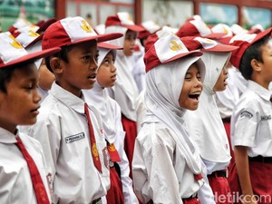 Teks Ikrar Pelajar Indonesia Lengkap Lirik Lagu Rukun Sama Teman