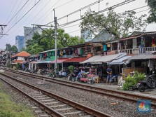 Negara Bukan Superhero: Tantangan Indonesia Membangun Institusi