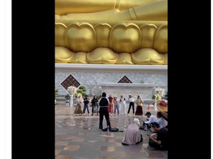 Warganet Thailand Kecam Aksi Emak-emak RI yang Joget di Kuil Suci Bangkok