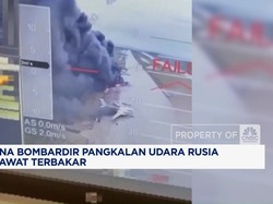 Video: Ukraina Bombardir Pangkalan Udara Rusia, 41 Pesawat Terbakar