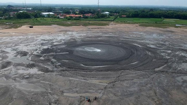 Gunung Baru Muncul di Jawa, Sembur Lumpur Panas dan Gas Beracun