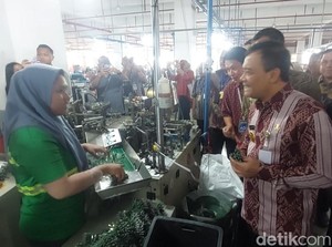 Gubernur Luthfi Senang Pengangguran Jateng Turun, Bakal Permudah Izin Investasi