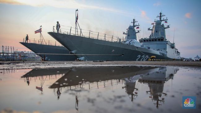Kapal Perang Putin-Penghancur Target di Pantai Datangi Perairan RI