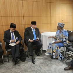 Airlangga Temui Bos WTO di Paris, Bahas Masalah Ini