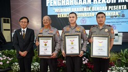 Seminar Polisi dan Masyarakat Sespimma Lemdiklat Polri Angkatan 73 Raih Rekor Muri