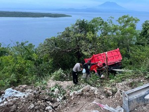Kecelakaan Kerja di Nusa Penida, Truk Proyek Terjun ke Jurang
