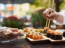 Cara Jenius Makan di Resto Favorit dan Traveling Lebih Hemat Cara Jenius Makan di Resto Favorit dan Traveling Lebih Hemat