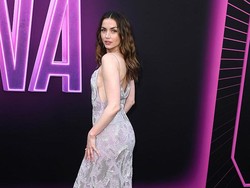 Dukungan Tom Cruise untuk Ana de Armas di Ballerina Dukungan Tom Cruise untuk Ana de Armas di Ballerina