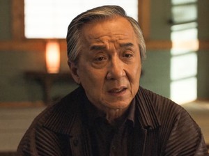 Umur 71 Tahun, Jackie Chan Dislokasi Bahu dan Benerin Sendiri di Lokasi Syuting