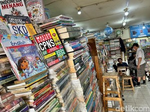 Video Melihat Eksistensi Pedagang Buku Bekas di Jakarta