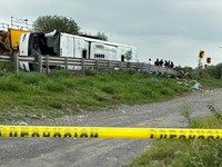 Truk Kehilangan Kendali Tabrak Pejalan Kaki & Minibus, 17 Tewas