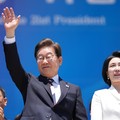 Warga Menderita Gara-gara Ayam & Telur, Presiden Bakal Bagi-bagi Uang