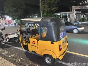 Video: Menjajal Naik Bajaj Online di Medan