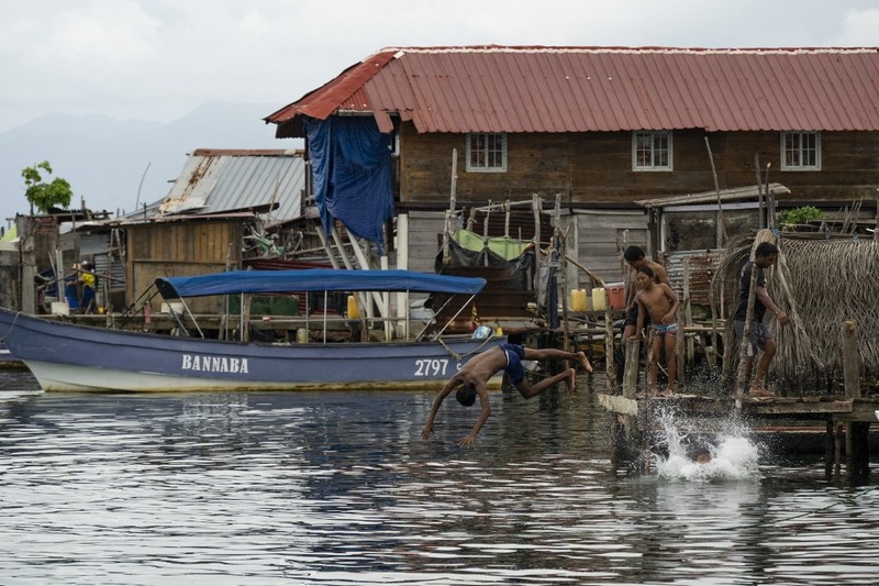 Pemandangan udara Pulau Gardi Sugdub, di Kepulauan Guna Yala, Panama yang diambil pada tanggal 27 Mei 2025.  (Photo by MARTIN BERNETTI / AFP)
