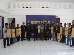 Dukung Ketahanan Pangan, Sesdik Sespimmen Polri Bantu Petani di Pasuruan