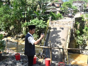 3 Jembatan Diterjang Banjir, Bupati Trenggalek Akan Bangun Jembatan Bailey