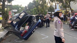 Penampakan Mobil Kecelakaan Maut hingga Bertumpuk di Kota Bogor