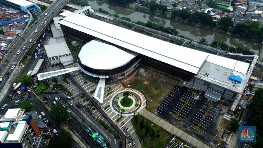 Foto udara menujukkan proyek Peningkatan Stasiun Tanah Abang Tahap I, dengan capaian pembangunan mencapai 99.85%, Kamis (5/6/2025). (CNBC Indonesia/Tri Susilo) Foto udara menujukkan proyek Peningkatan Stasiun Tanah Abang Tahap I, dengan capaian pembangunan mencapai 99.85%, Kamis (5/6/2025). (CNBC Indonesia/Tri Susilo)