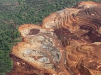 Menata Ulang Perizinan Tambang, Belajar dari Kasus di Raja Ampat