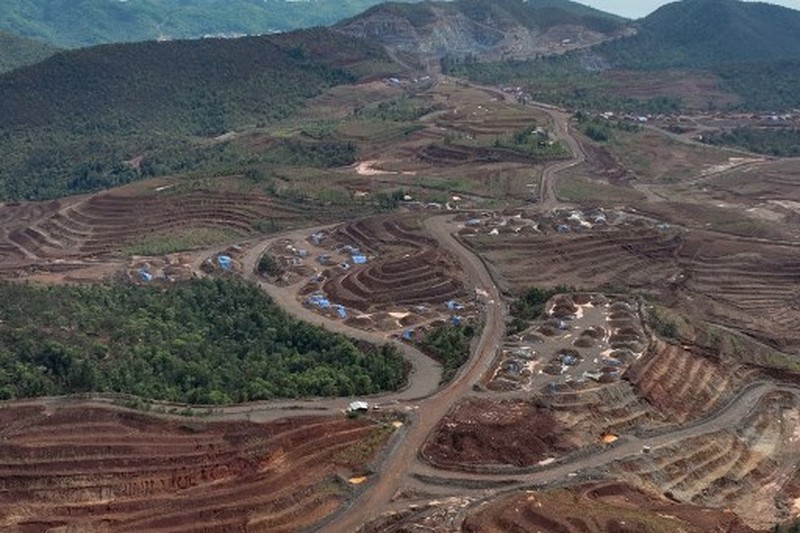 INDONESIA-FORESTS-ENVIRONMENT Foto udara yang diambil pada tanggal 21 Desember 2024 dan dirilis pada tanggal 31 Januari 2025 oleh Auriga Nusantara ini menunjukkan gambaran umum penggundulan hutan di suatu wilayah di Pulau Kawei di Raja Ampat, Provinsi Papua Barat Daya. AFP/HANDOUT