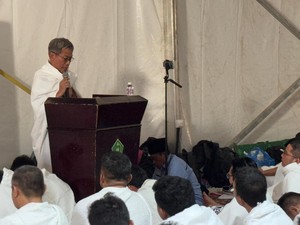 Khatib Wukuf Ajak Jemaah Haji Doakan RI Maju dan Bebas Korupsi